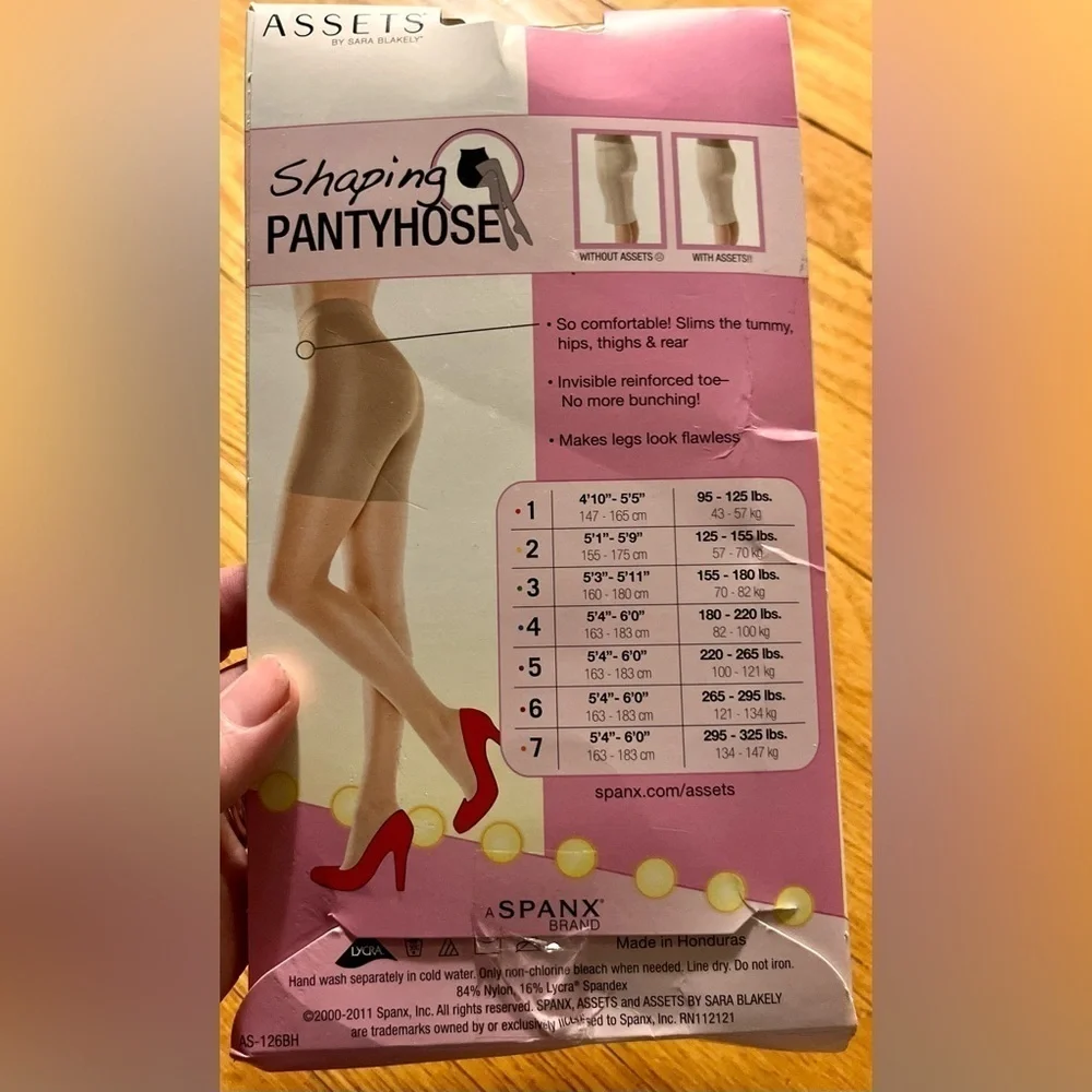 Assets by Spanx Sara Blakely Shaping Pantyhose Sheer Black SZ 1 Control Top NIB